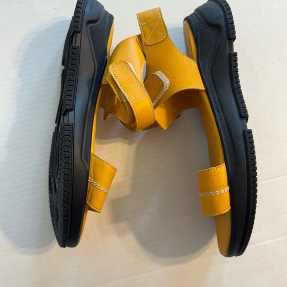 Moda Milano Black Yellow Leather Strappy Sandals Womens 40 Summer Casual Beach - Picture 8 of 8